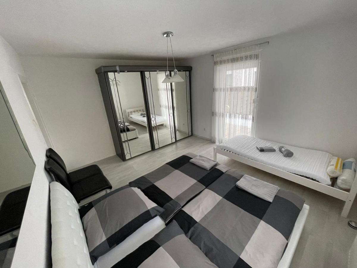 Guntia Apartment Mit Grossem Garten Günzburg Екстериор снимка